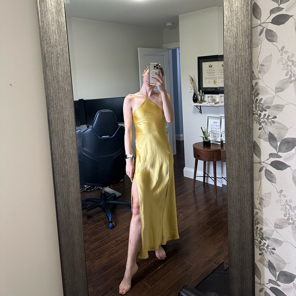 Never worn Zara wedding guest dress - Picture 1 of 3